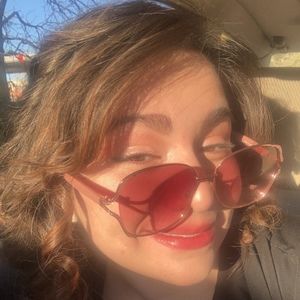 Meet your Posher, Bella